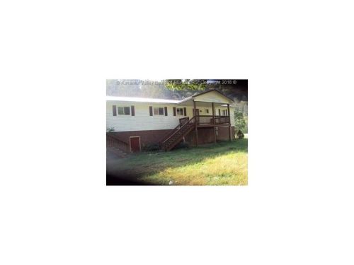 221 Wood Dr, Clio, WV 25045-6667