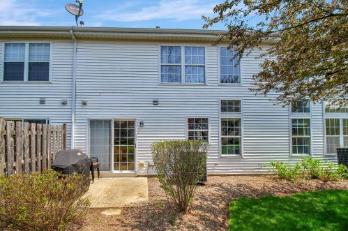 535 Lancaster C, Pingree Grove IL  60140-9156 exterior