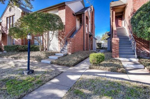 2308 Kenley St, Fort Worth TX  76107-4938 exterior