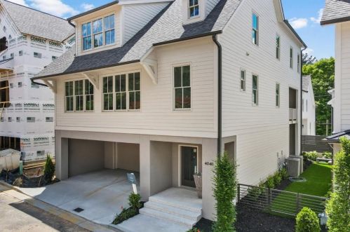 4015 Haverhill Dr, Atlanta GA  30342-3816 exterior