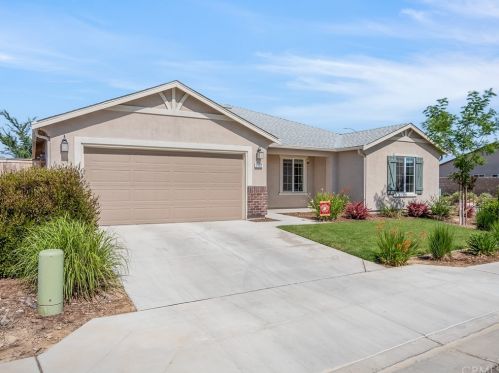 2462 Bette Ave, Fresno, CA 93727-8703