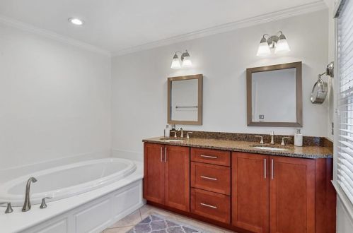 1124 Berkshire Rd, Atlanta GA  30306-3002 exterior