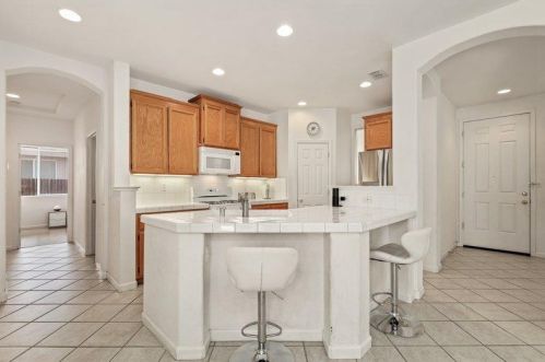 5024 Cleveland Bay Way, Elk Grove, CA 95757-3266