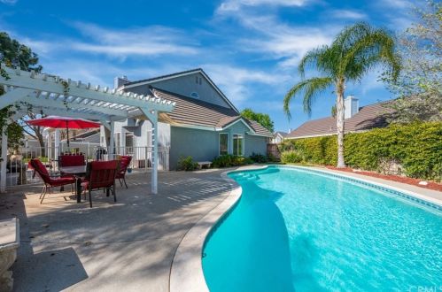 13513 Country Glen Ct, Yucaipa, CA 92399-5581