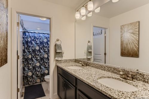 6832 Enterprise Dr, Fort Collins CO  80526 exterior