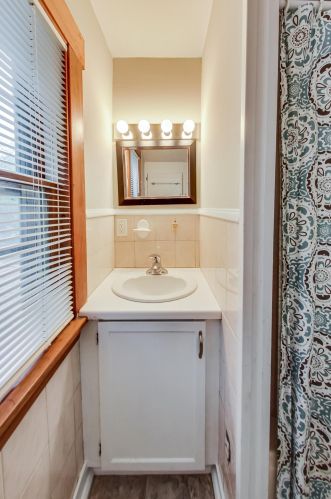 1077 5th St, Saint Paul MN  55106-5331 exterior