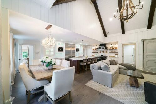 1574 Cave Rd, Atlanta GA  30327-3120 exterior