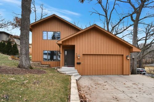424 Schultz St, Lemont, IL 60439-4346