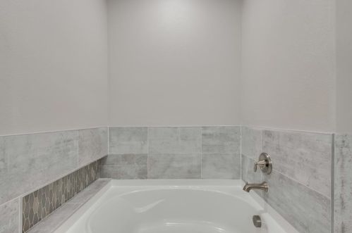 1635 Gdn Dr, Dallas TX  75215-4544 exterior