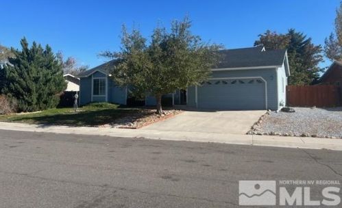 705 Hornet Dr, Gardnerville, NV 89460-8324