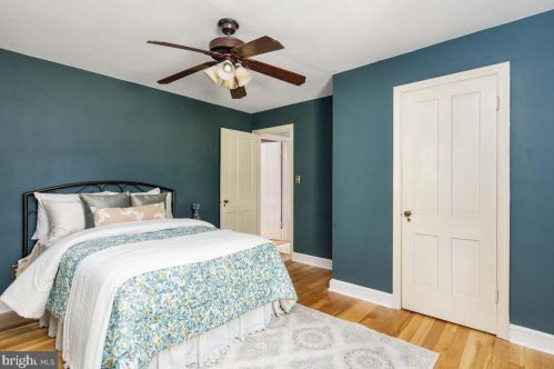 1517 Forest Glen Rd, Silver Spring MD 20910-1122 exterior