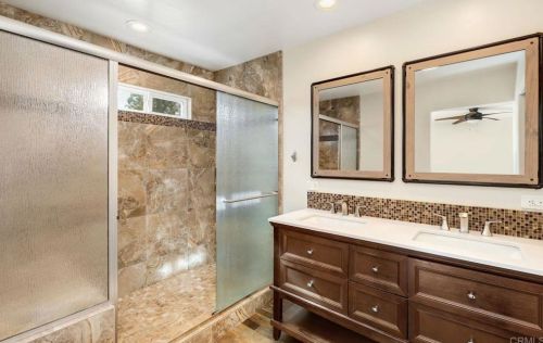 1730 Calle Jules, Vista CA  92084-3242 exterior
