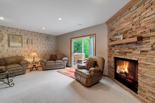731 Heron Ave, Saint Paul MN  55128-5384 exterior