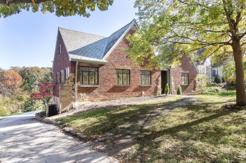 852 Clifton Hills Ter, Cincinnati, OH 45220-1408