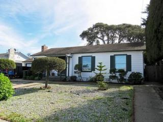 226 Lerwick Dr, Monterey, CA 93940-5412