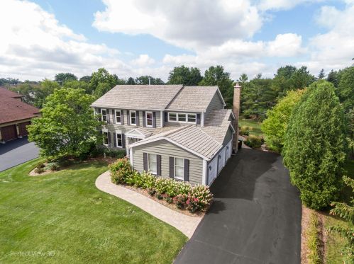 17945 Pond Ridge Cir, Gurnee, IL 60031-1670