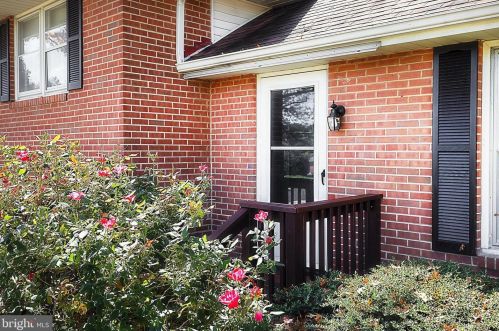 1796 Crescent Rd, York, PA 17403-4602