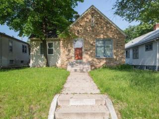 4540 Cedar Ave, Minneapolis MN  55417-1238 exterior