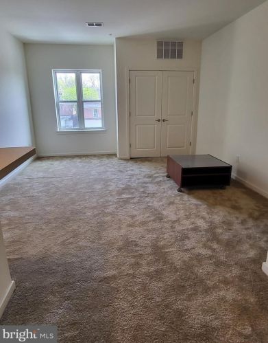 350 Broad St, Trenton NJ  08608-2501 exterior