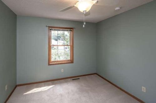 4052 Camberwell Dr, Saint Paul MN  55123-3918 exterior
