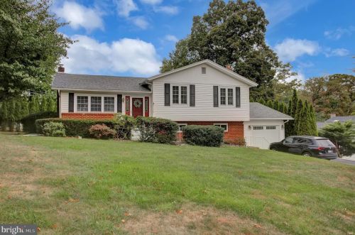 2176 Paxton Dr, Harrisburg, PA 17110-3638