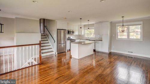 20 Green Tree Rd, Stratford, NJ 08084-1906