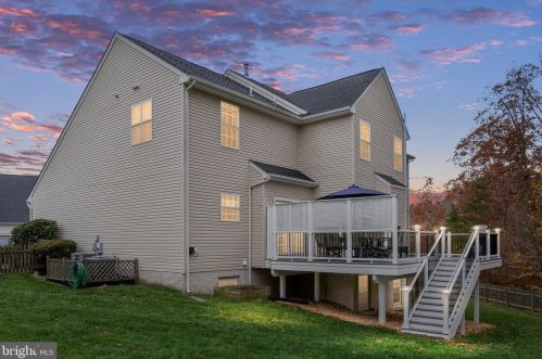 96 Country Manor Dr, Fredericksburg, VA 22406-7278