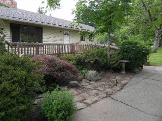 18550 Gassner Rd, Beaverton OR  97007-6004 exterior