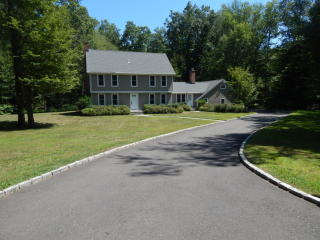 22 Deer Path Rd, Weston, CT 06883-2202