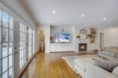 1138 Country Ln, Bannockburn IL  60015-4804 exterior