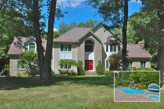 4 Maxie Ln, Sparta, NJ 07871-3153