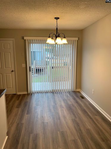 13 Londonderry Sq, Cayce-West Columbia SC  29033-1466 exterior