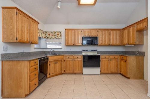 5736 Straightaway Dr, Fort Worth TX  76117-1594 exterior