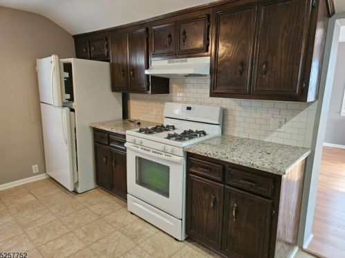 20 Macarthur Ave, Hasbrouck Heights NJ  07604-1515 exterior
