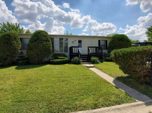 99 Meadowlark Ln, Sollitt, IL 60401-9780