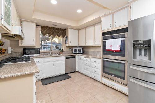 2550 Rowland Ave, Anaheim CA  92804-2271 exterior