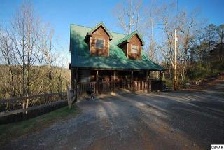 707 Ridgefield Dr, Pigeon Forge, TN 37876-8914
