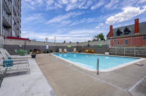 800 Washington St, Denver CO  80203-3320 exterior