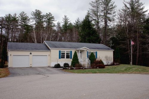 5 Woodgate Cir, Tilton, NH 03276-5606