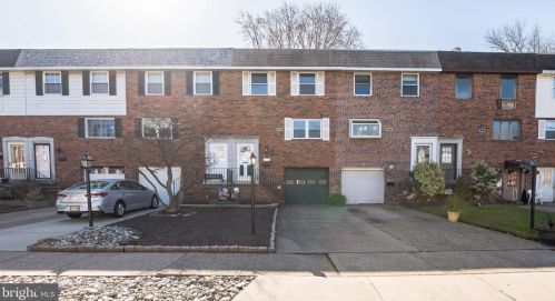 128 Suburban Ter, Stratford, NJ 08084-1414