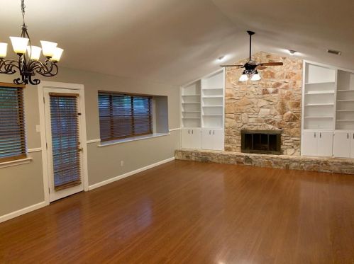 12504 Burlywood Trl, Austin TX  78750-1107 exterior