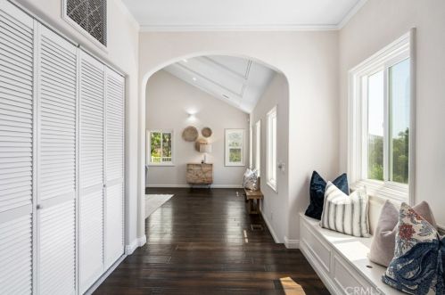 10228 Overhill Dr, Santa Ana CA  92705-1595 exterior