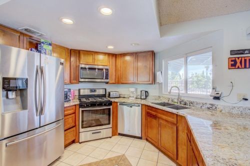8223 Twin Oaks Ave, Citrus Heights, CA 95610-0611