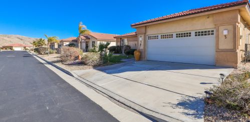 65071 Cliff Cir, Desert Hot Springs, CA 92240-1445