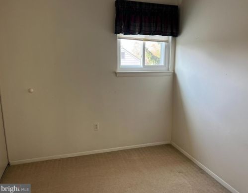 616 Piping Rock Dr, Silver Spring MD 20905-5863 exterior