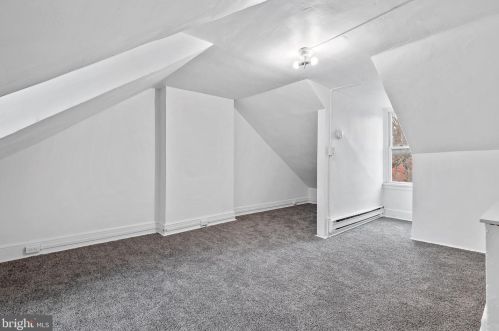 551 Howard Ave, Lancaster PA  17602-4421 exterior