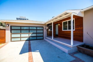 8832 Villanova Ave, Los Angeles, CA 90045-3458