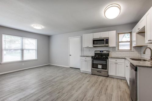 2608 Scotswood Dr, Garland TX  75041-2553 exterior