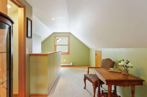 556 Edith Ave, Saint Paul MN  55115-2030 exterior