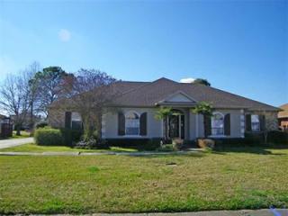 3704 Lk Aspen Dr, Gretna LA  70056-8305 exterior